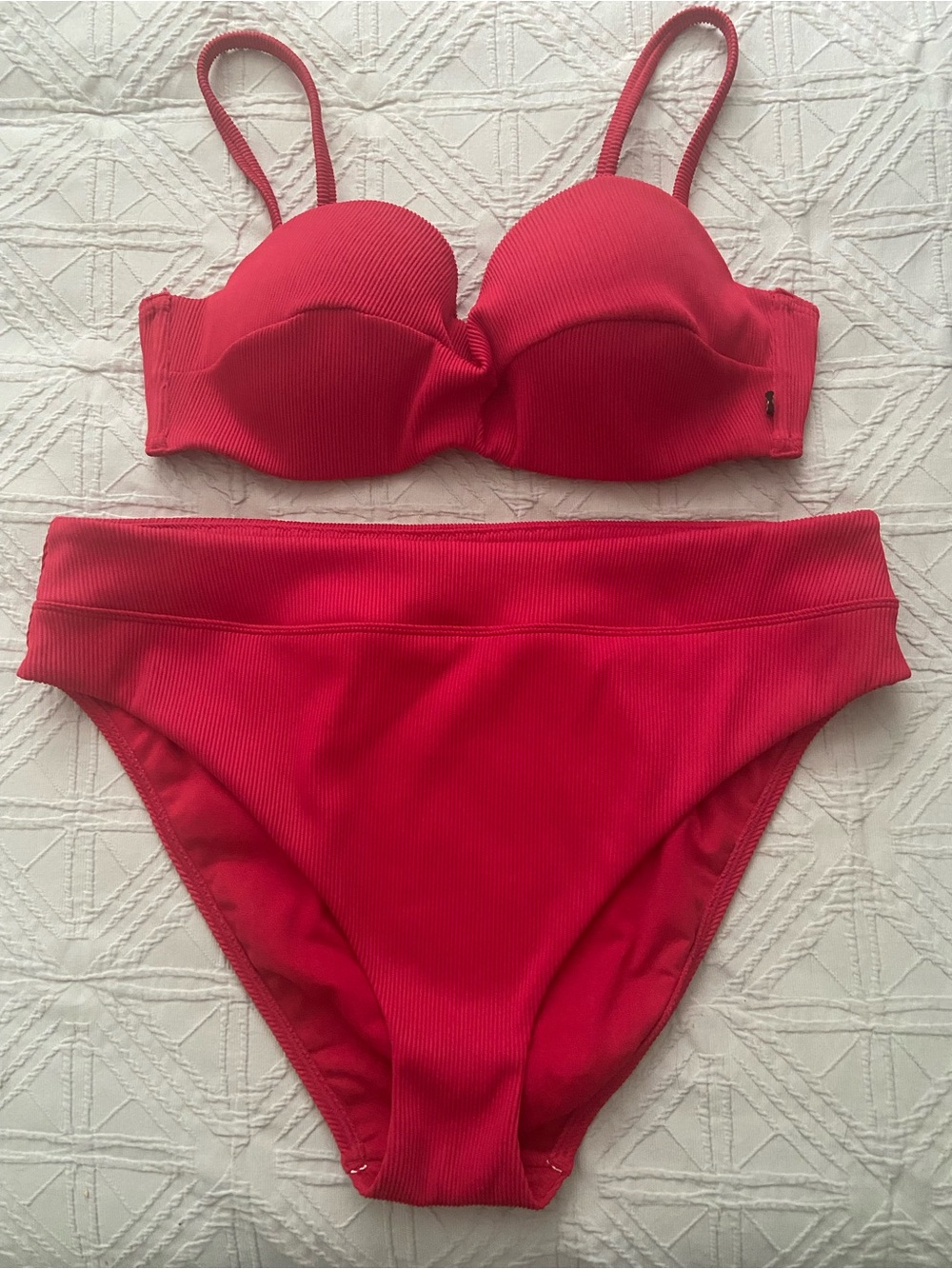 La Vie En Rose Red Ribbed Bikini Set